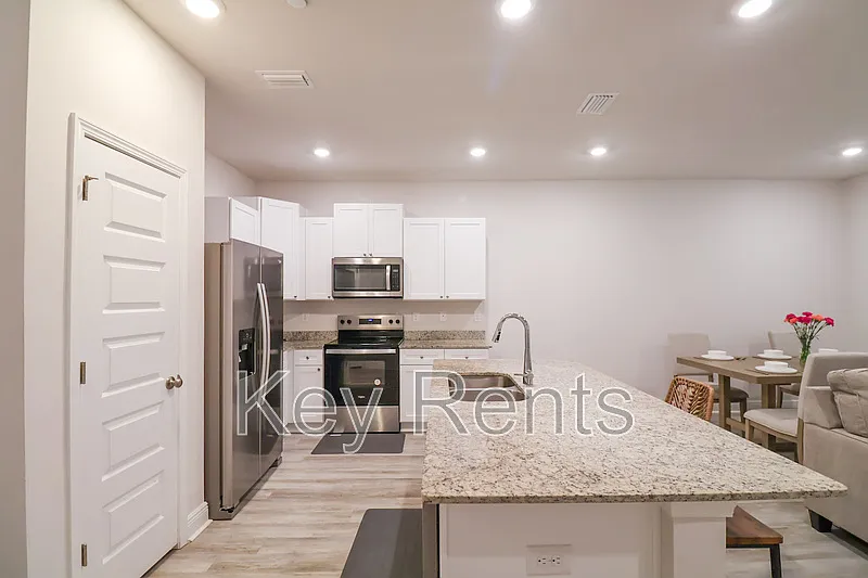 7174 Village Ln