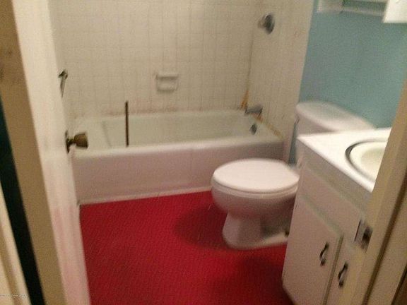 5th image of 110 Charlya Dr