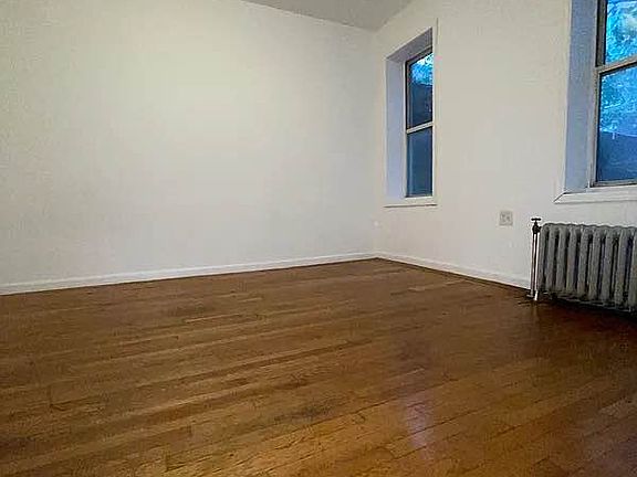 2nd image of 2100 Beekman Pl APT 1H