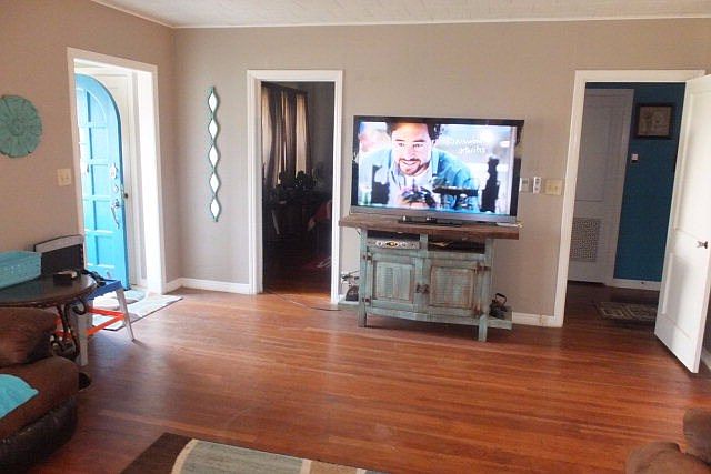 Living Room-2