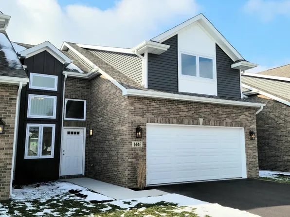 1446 Lake St, Hobart, IN 46342