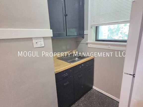 3rd image of 4617 S Broadway #2S