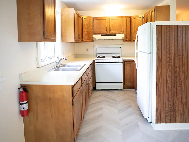 202 Floral Ave #B — Photo 3