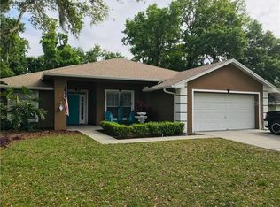 202 Towering Pines Dr, Lakeland, FL 33813