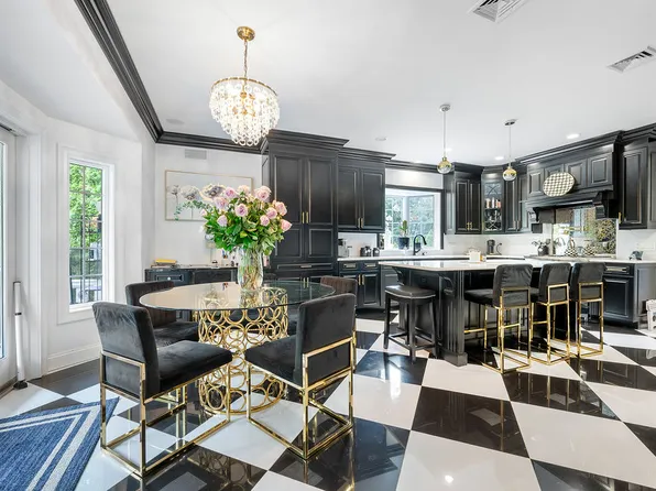 373 Ocean Terrace image 9 of 47