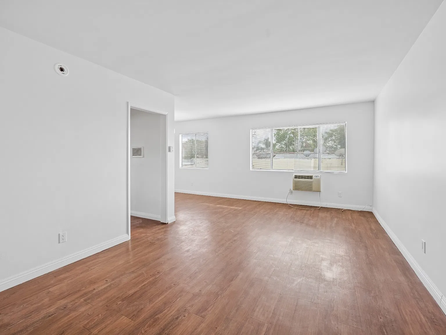 508 N. Kenmore Ave. — Photo 2