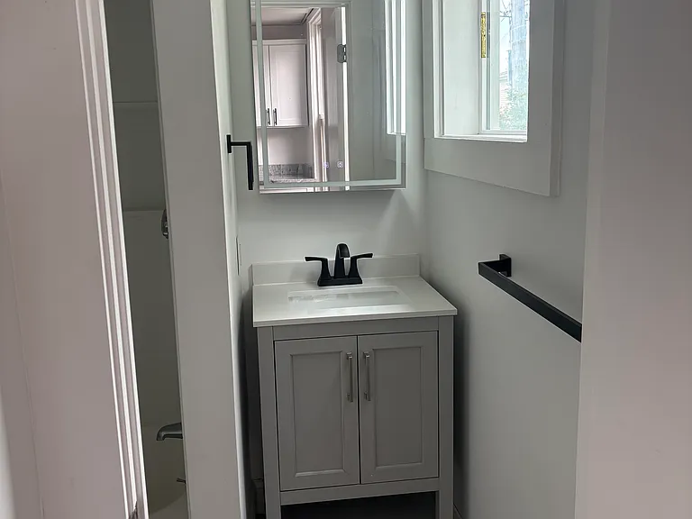 256 Whipple St #1N — Photo 5