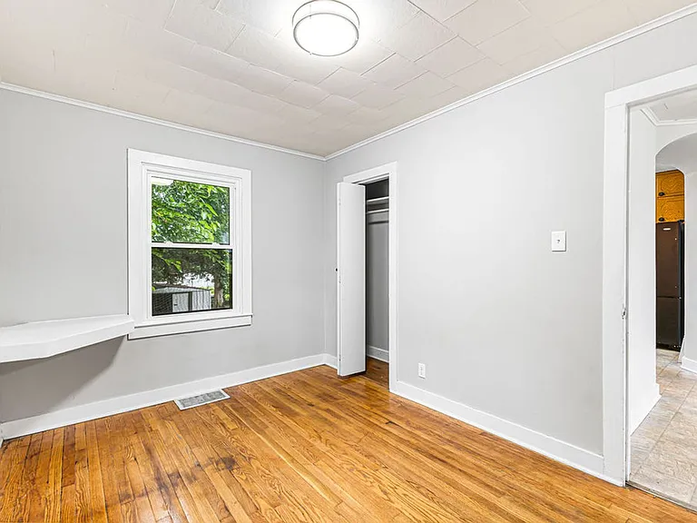 3117 Charles St — Photo 16
