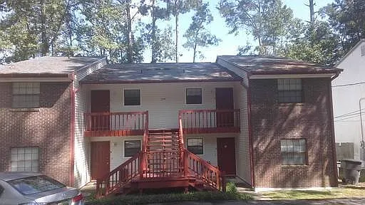 2956 Woodrich Dr #B — Photo 2