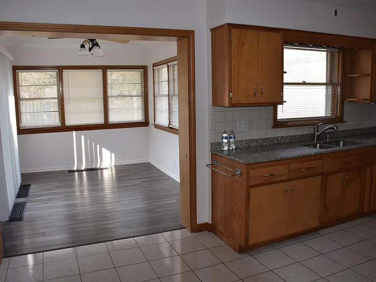 842 N Arlington Heights Rd — Photo 6