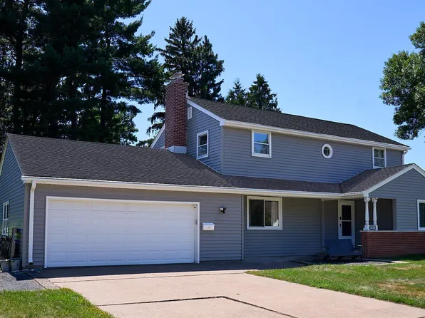 1209 Pine St W, Stillwater, MN 55082