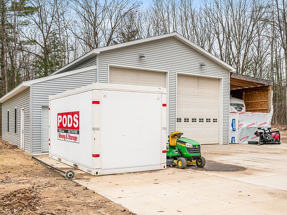 2nd image of 19117 Joslin Cir