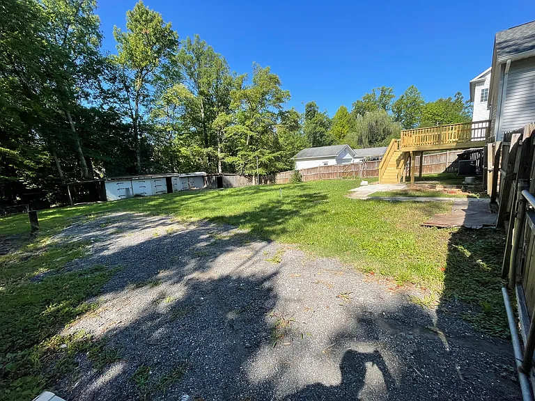 10134 Guilford Rd — Photo 15