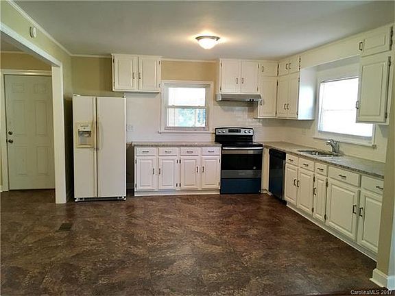 5th image of 1144 Kelly Road