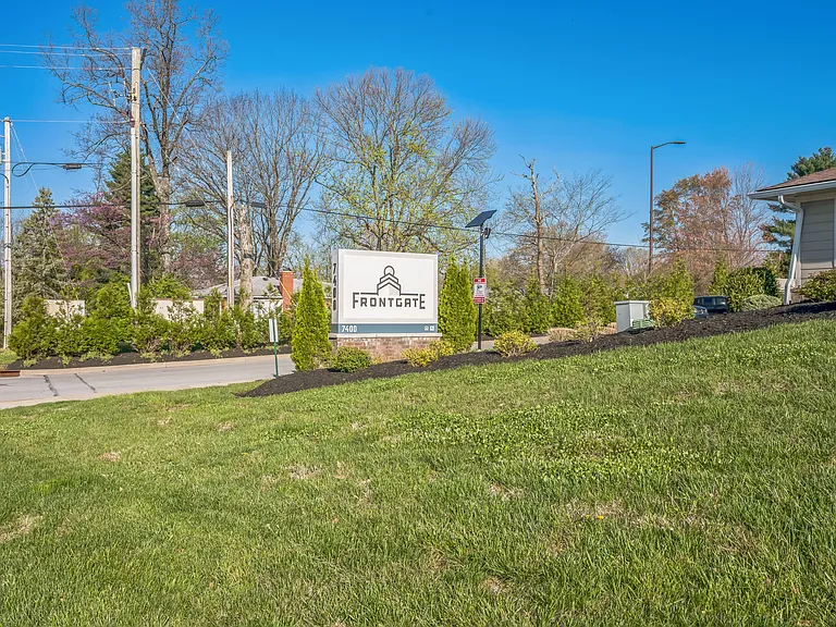 Frontgate Apartments — Photo 60