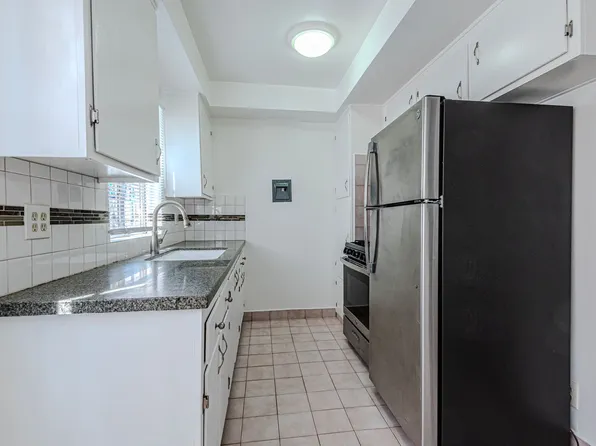 10219 Woodworth Ave, 10219 Woodworth Ave APT 2, Inglewood, CA 90303