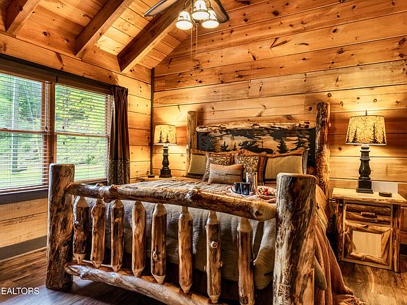 5th image of 347 Caney Creek Rd