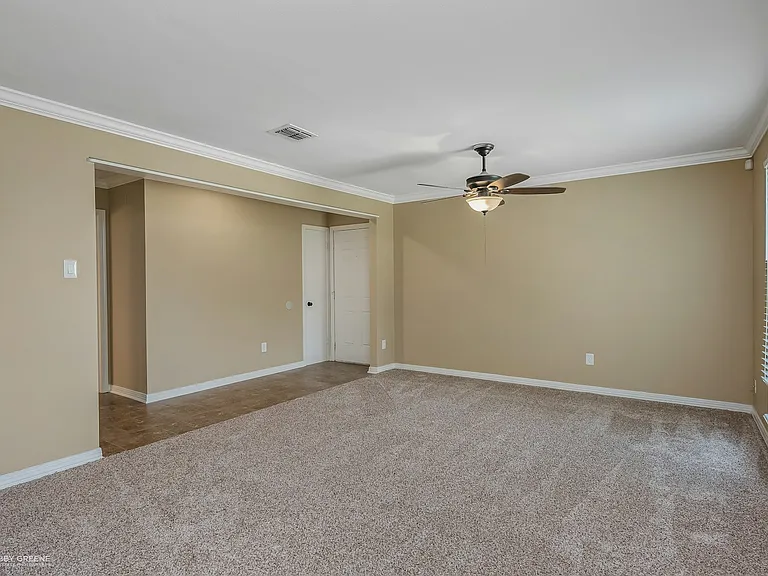 10101 Saratoga Dr — Photo 27