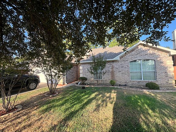 2nd image of 404 N Briery Rd
