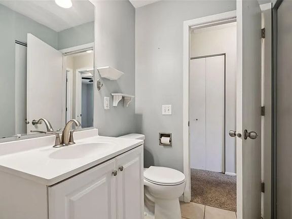 5th image of 2536 California St NE