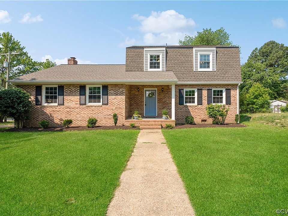 1st image of 1627 Peachtree Dr