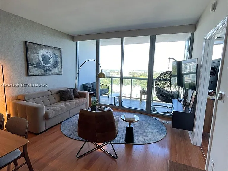 601 NE 36th St #1805 — Photo 10