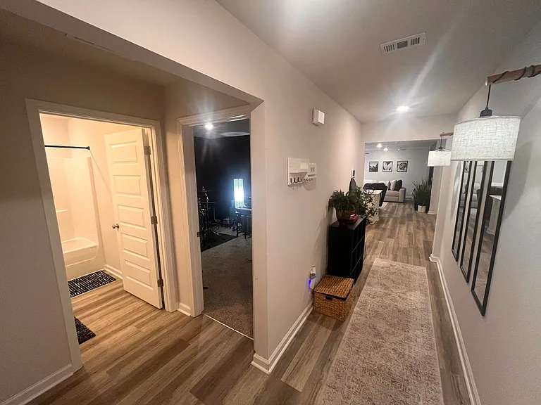 4616 Naval Ct — Photo 2