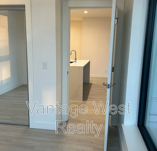 3699 Capozzi Rd #406 — Photo 9