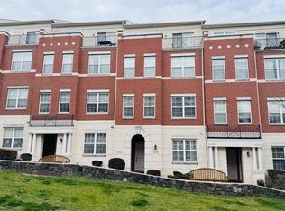 4426A Beechstone Ln #A, Fairfax, VA 22033