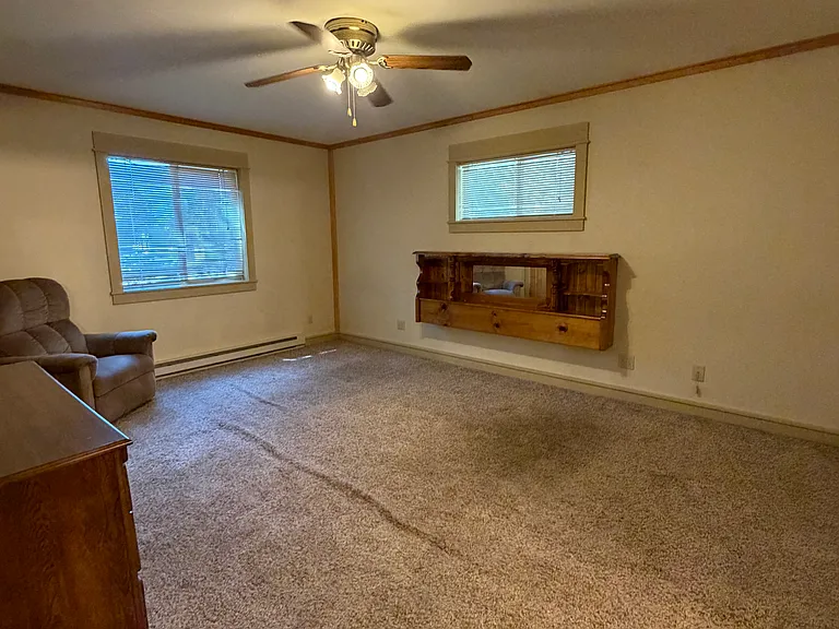 332 Washburn Cir — Photo 4
