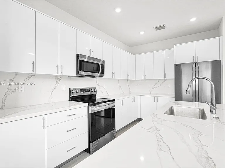 22555 SW 125th Ave #13A — Photo 4