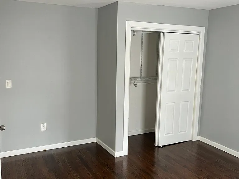 270 Bernard Ter — Photo 12