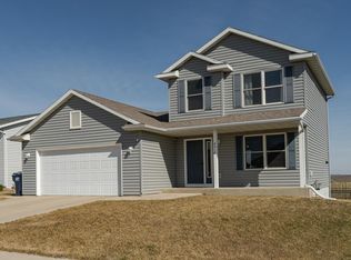 4918 King Arthur Dr NW, Rochester, MN 55901