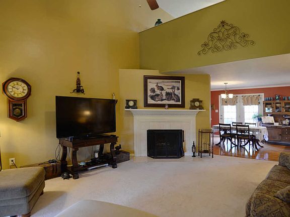 4th image of 10326 Highgate Cir