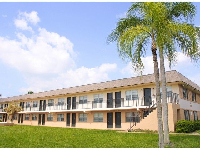 Pompano Palms