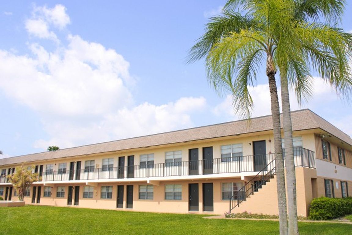 Pompano Palms