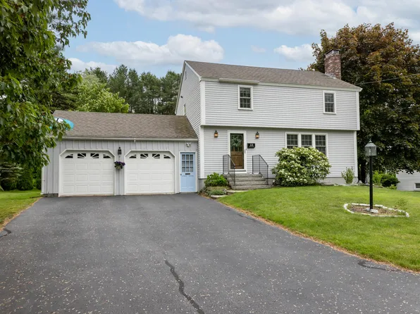 13 Brentwood Road, Cape Elizabeth, ME 04107
