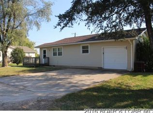 703 Fairgrounds Rd, Versailles, MO 65084