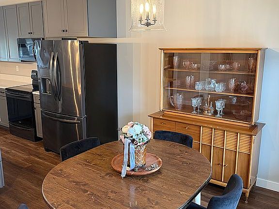 3rd image of 600 Reed Ave