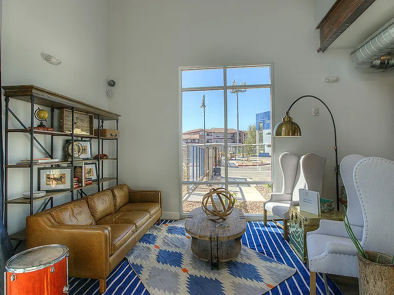 District Lofts — Photo 9