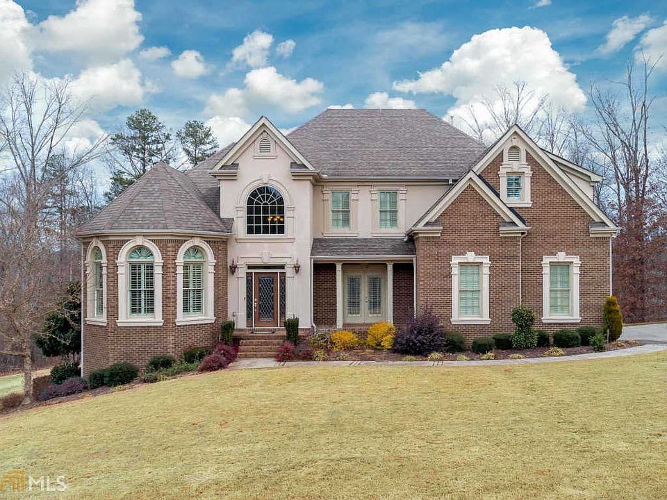 1st image of 452 Silverton Dr