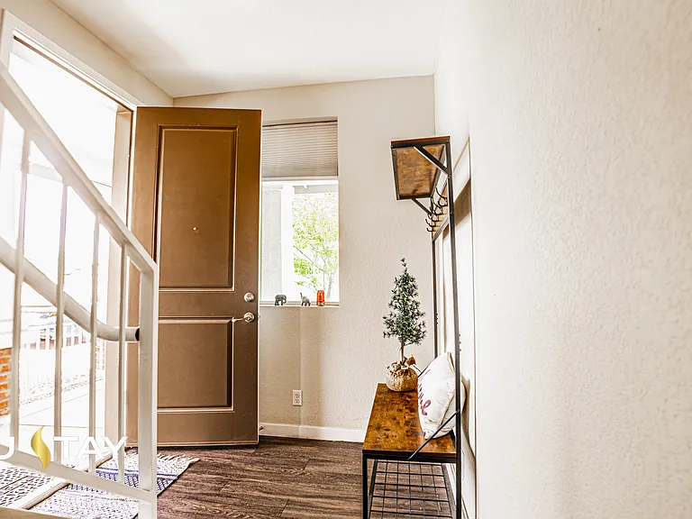 639 W Pepper Pl #101 — Photo 10