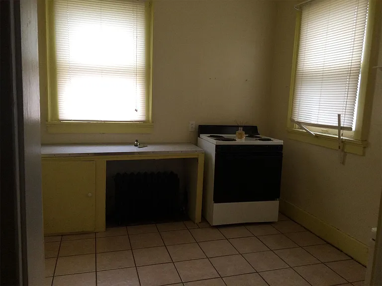 130 Leland Ave — Photo 12