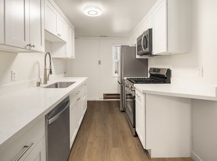 9425 35th Ave SW #1/2, Seattle, WA 98126