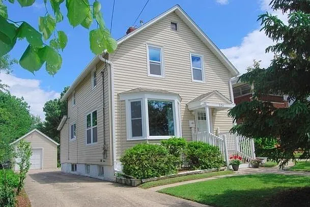 324 Highwood Ave photo 1