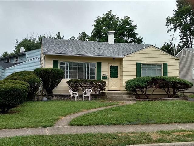 1st image of 2325 Belcher Dr