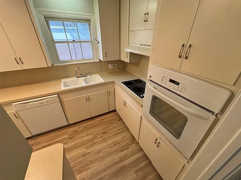 807 Bouldin Ave — Photo 6