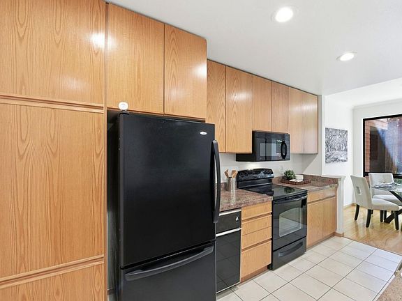 4th image of 4250 El Camino Real APT B120