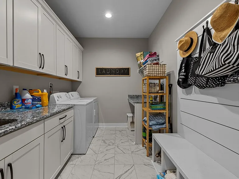 24 Kilbride Dr — Photo 6