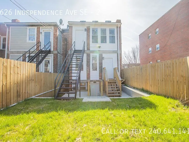 1626 Independence Ave SE #2 — Photo 17